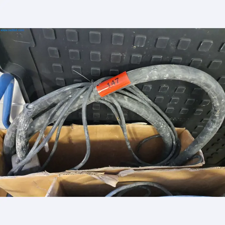 Stavební stroje, vozidla, bednicí materiál a příslušenství z oblasti stavebnictví-3