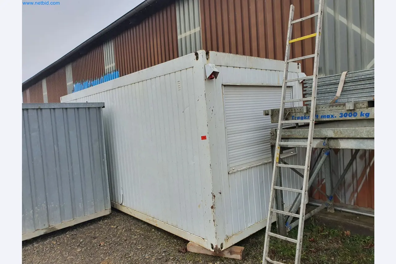 Stavební stroje, vozidla, bednicí materiál a příslušenství z oblasti stavebnictví-1