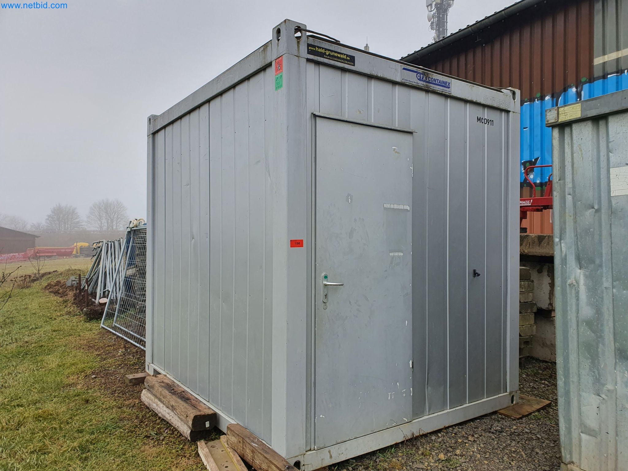 Maszyny budowlane, pojazdy, materiały szalunkowe i akcesoria z sektora budowlanego-1