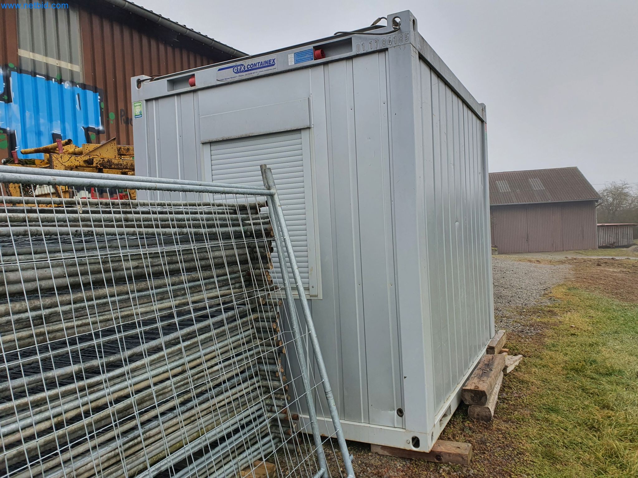 Maszyny budowlane, pojazdy, materiały szalunkowe i akcesoria z sektora budowlanego-2