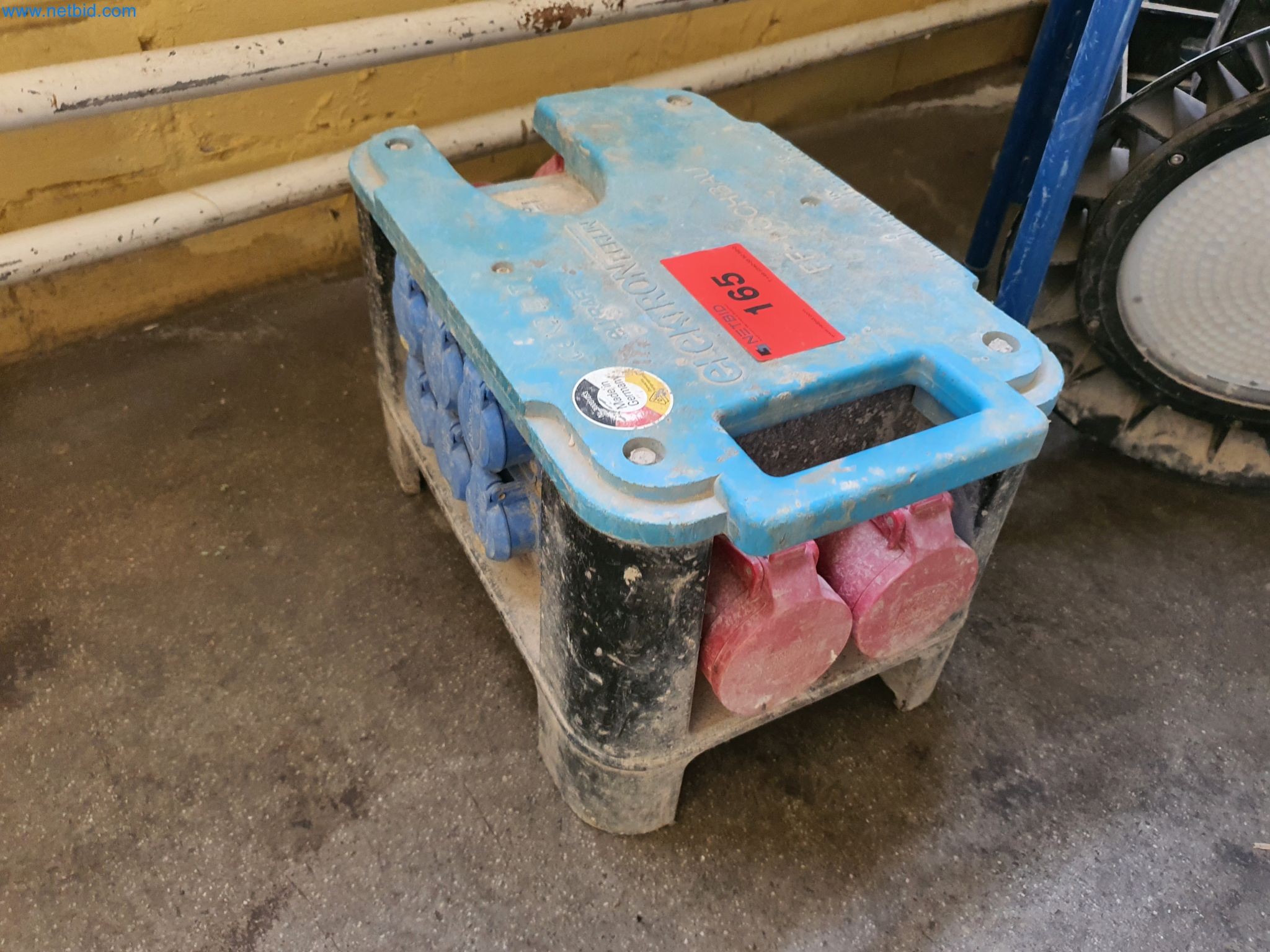 Maquinaria de construcción, vehículos, material de encofrado y accesorios del sector de la construcción de edificios-3