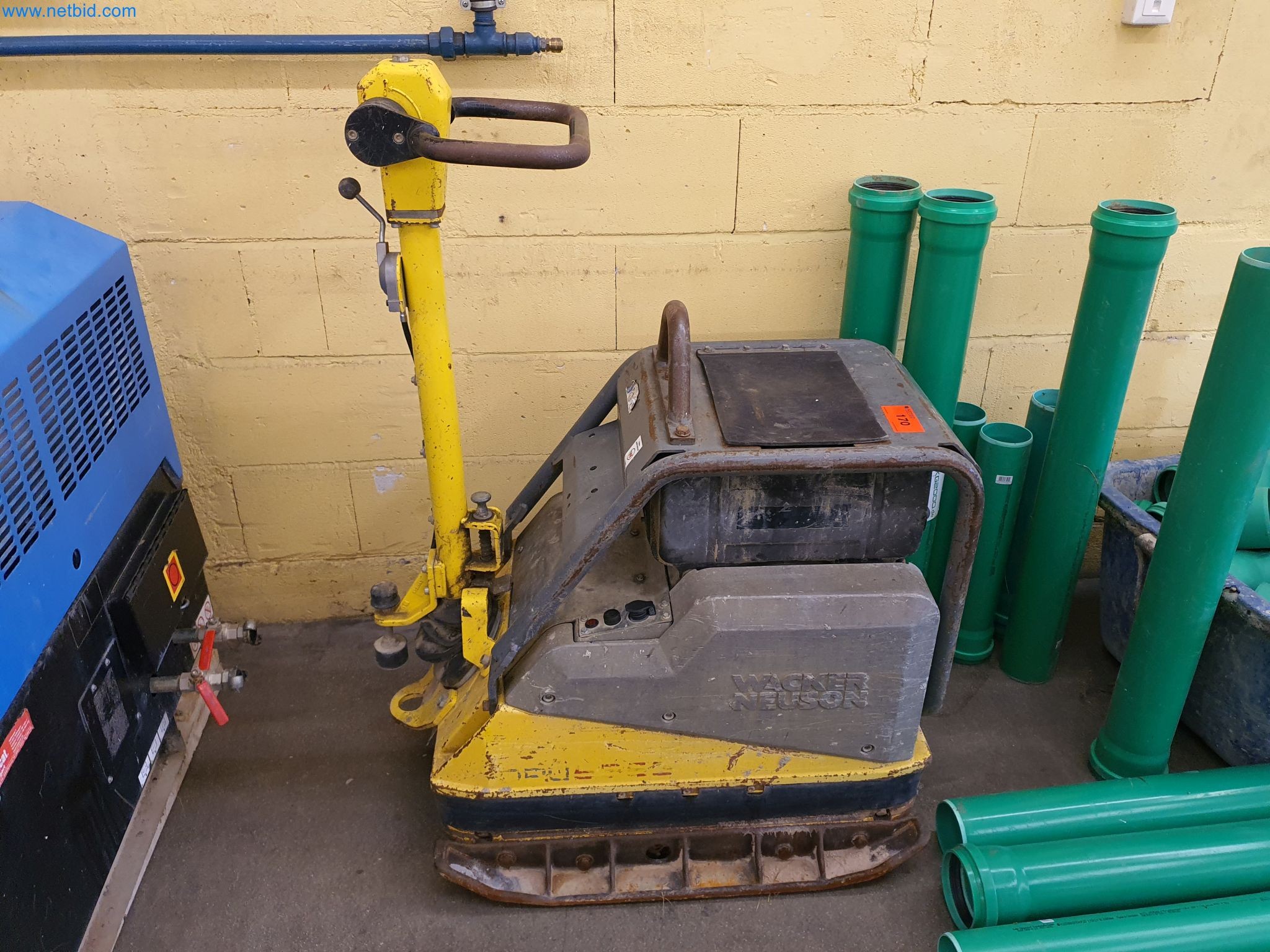 Maquinaria de construcción, vehículos, material de encofrado y accesorios del sector de la construcción de edificios-1