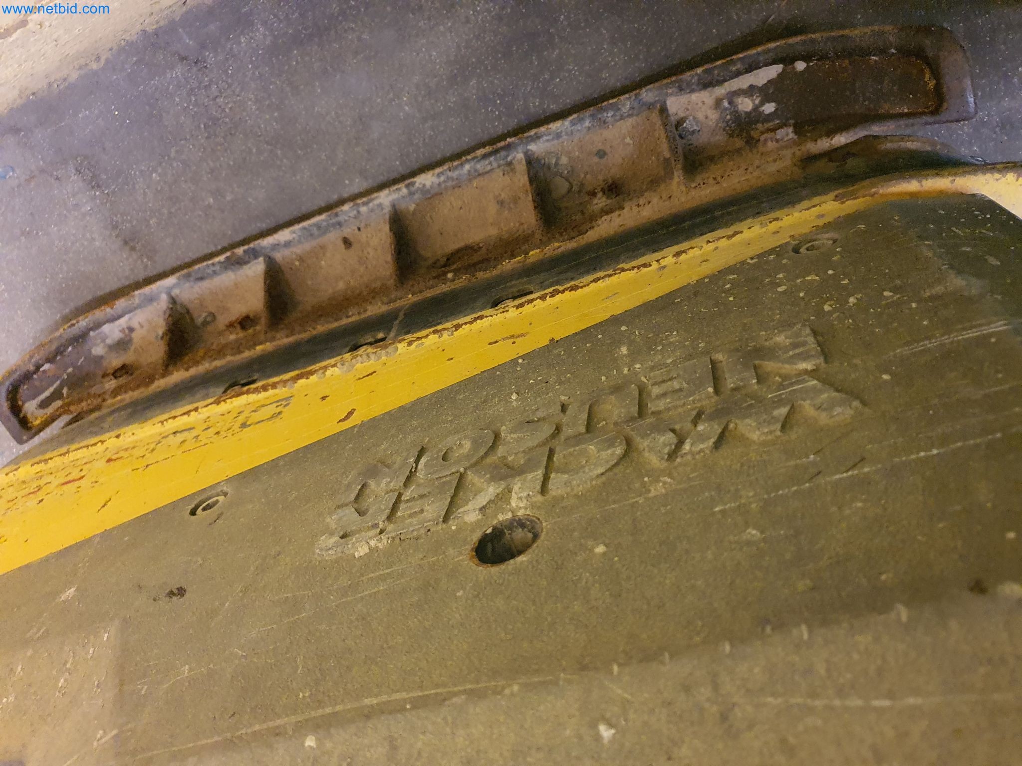 Maquinaria de construcción, vehículos, material de encofrado y accesorios del sector de la construcción de edificios-3