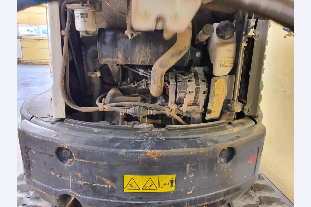 Maszyny budowlane, pojazdy, materiały szalunkowe i akcesoria z sektora budowlanego-23