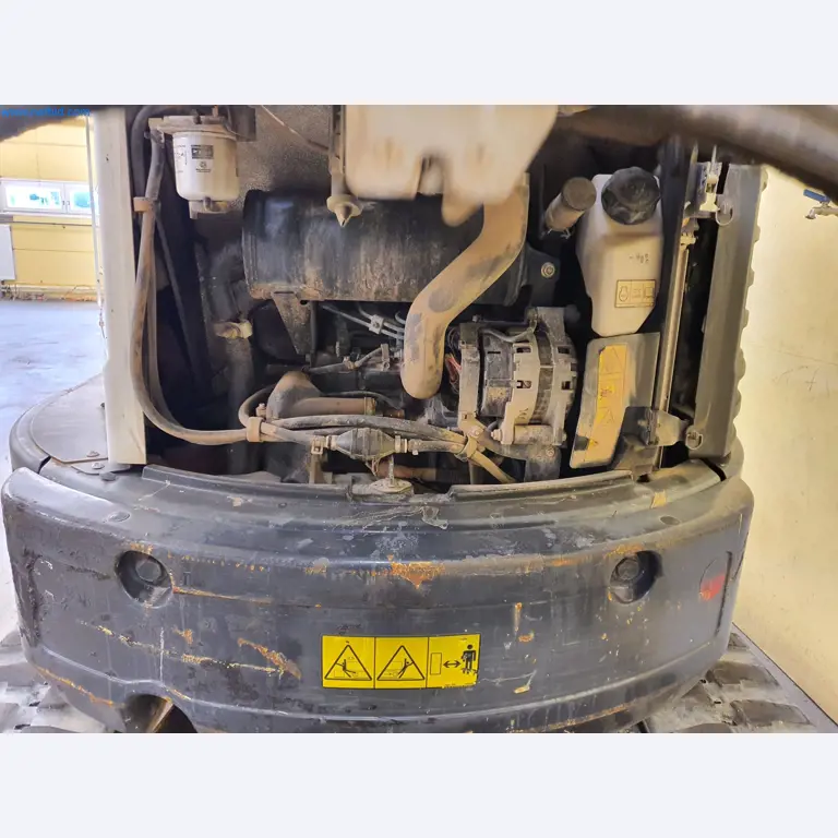 Maszyny budowlane, pojazdy, materiały szalunkowe i akcesoria z sektora budowlanego-23