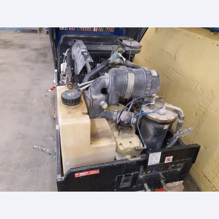 Maszyny budowlane, pojazdy, materiały szalunkowe i akcesoria z sektora budowlanego-5