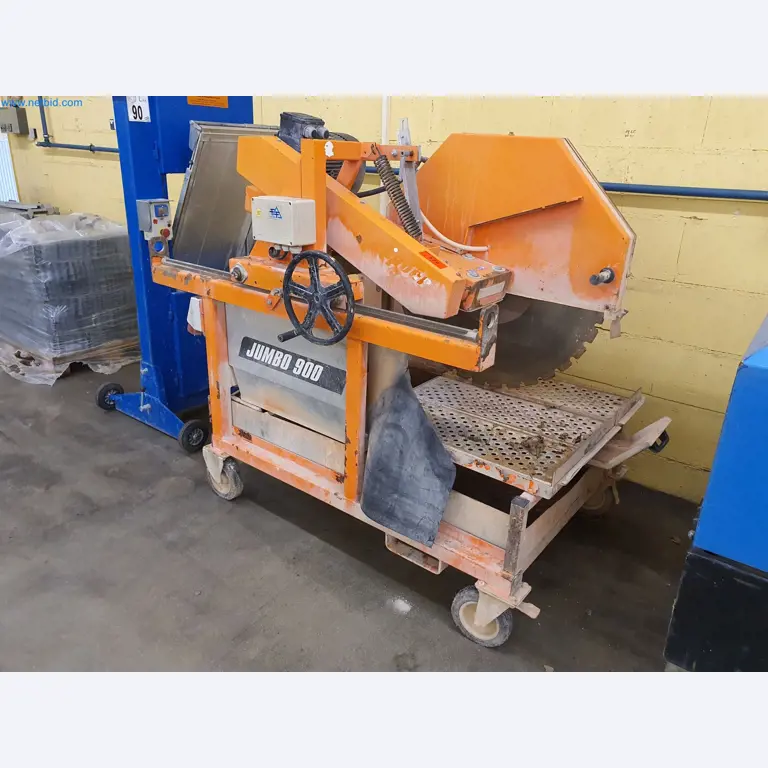 Maszyny budowlane, pojazdy, materiały szalunkowe i akcesoria z sektora budowlanego-1