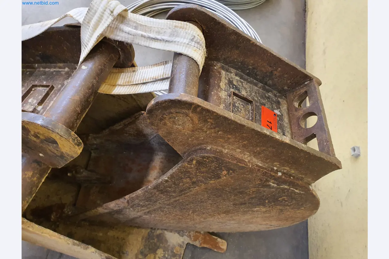 Maszyny budowlane, pojazdy, materiały szalunkowe i akcesoria z sektora budowlanego-3