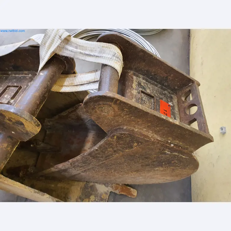 Maszyny budowlane, pojazdy, materiały szalunkowe i akcesoria z sektora budowlanego-3