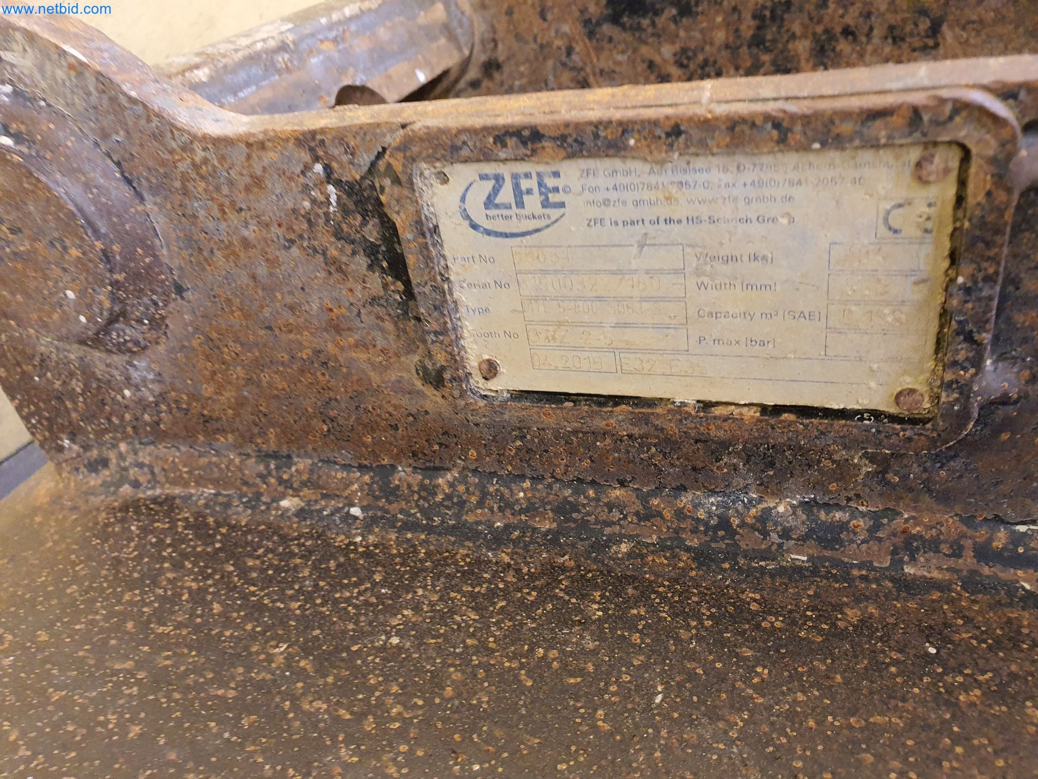 Maszyny budowlane, pojazdy, materiały szalunkowe i akcesoria z sektora budowlanego-5