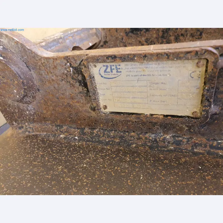 Maszyny budowlane, pojazdy, materiały szalunkowe i akcesoria z sektora budowlanego-5