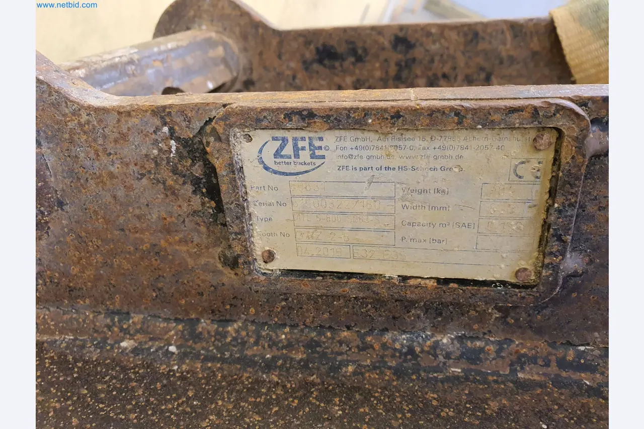 Maszyny budowlane, pojazdy, materiały szalunkowe i akcesoria z sektora budowlanego-7