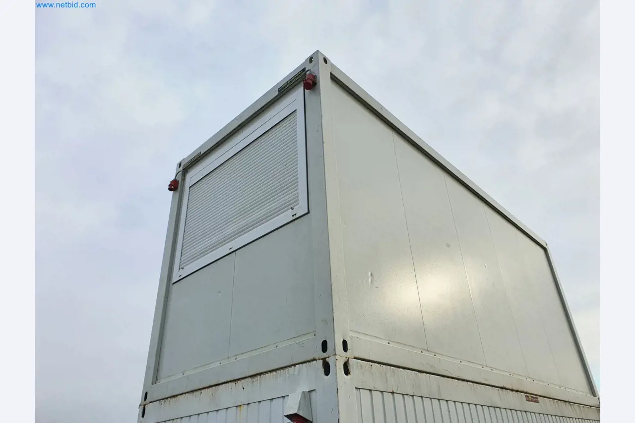 Maszyny budowlane, pojazdy, materiały szalunkowe i akcesoria z sektora budowlanego-1