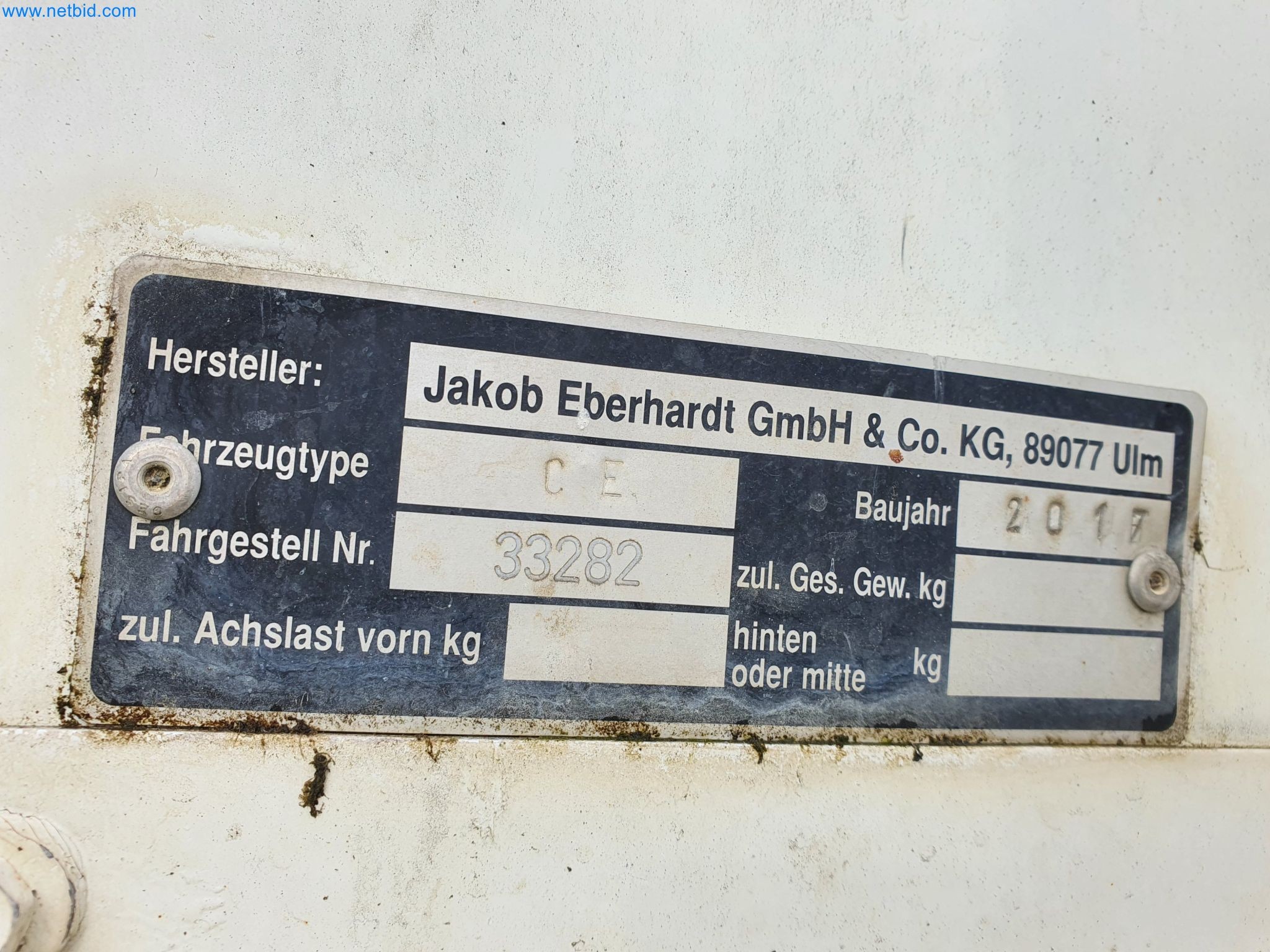 Maszyny budowlane, pojazdy, materiały szalunkowe i akcesoria z sektora budowlanego-2