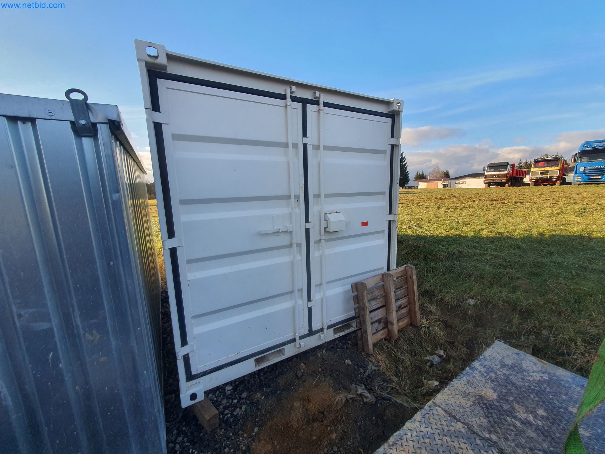 Machines de construction, véhicules, matériel de coffrage et accessoires dans le domaine du bâtiment-1