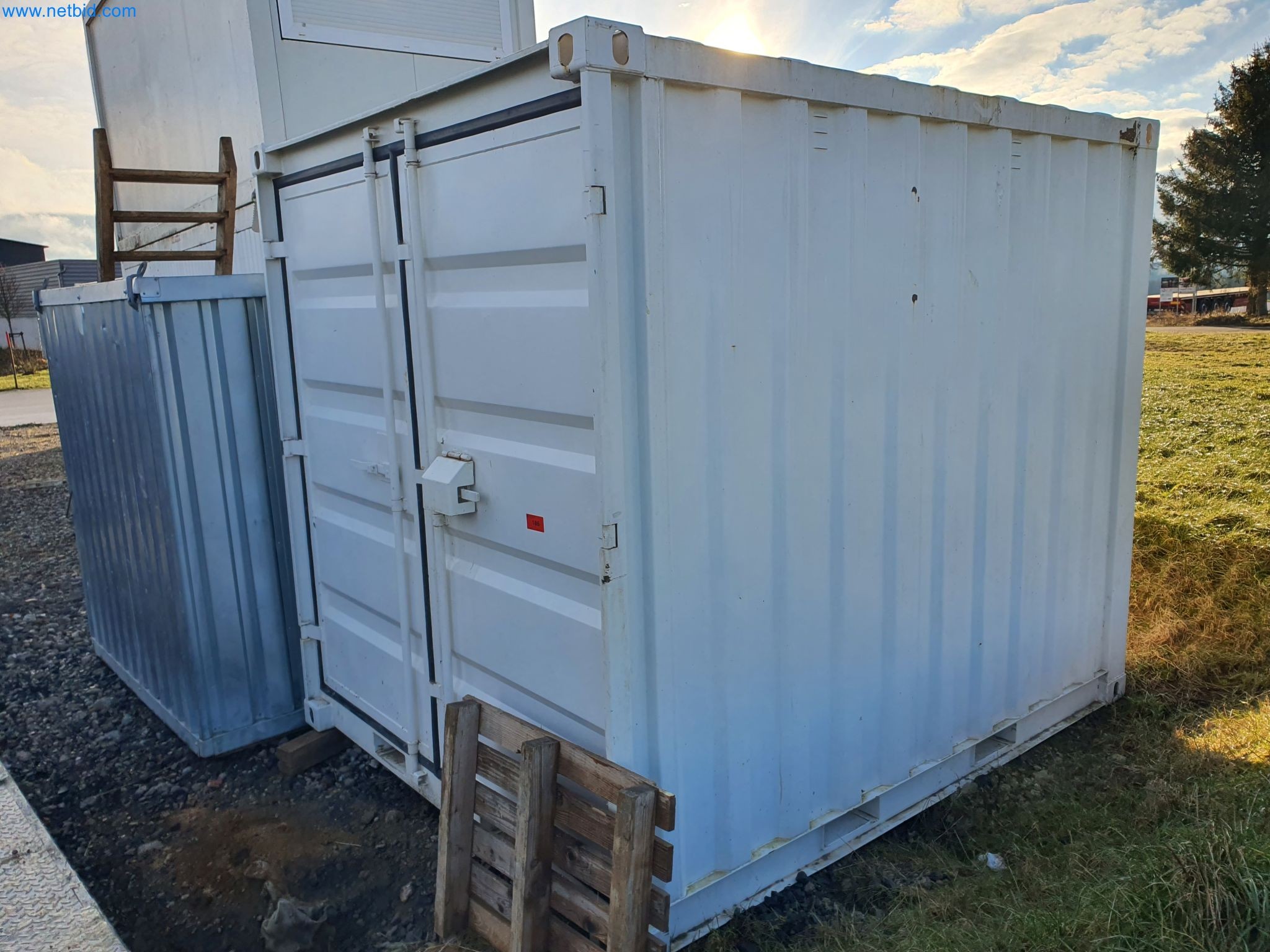 Machines de construction, véhicules, matériel de coffrage et accessoires dans le domaine du bâtiment-2