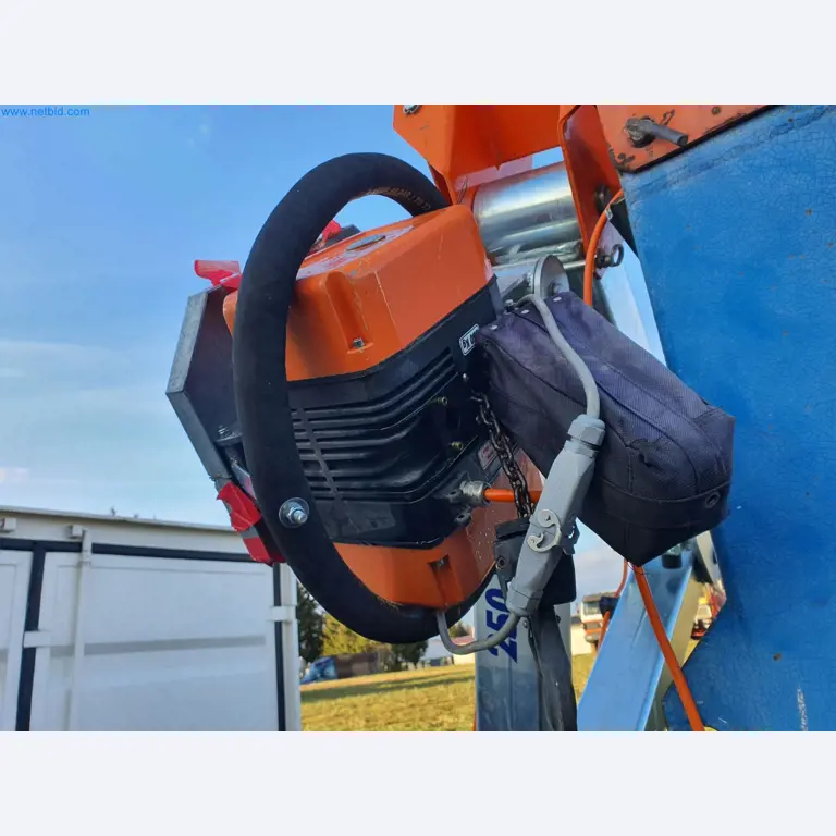 Máquinas de construção, veículos, material de cofragem e acessórios do sector da construção civil-1