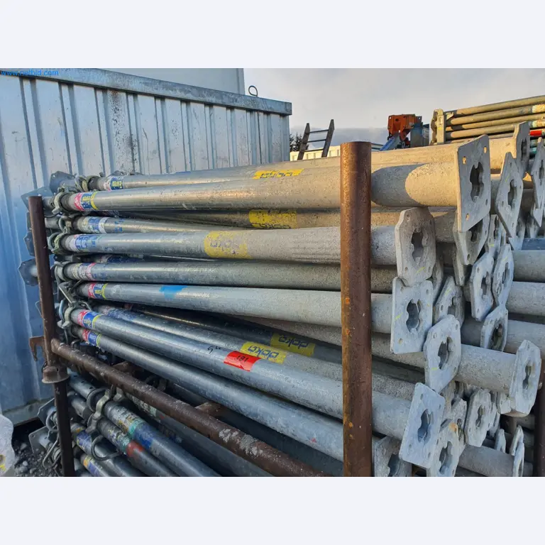 Baumaschinen, Fahrzeuge, Schalungsmaterial und Zubehör aus dem Bereich Hochbau-1