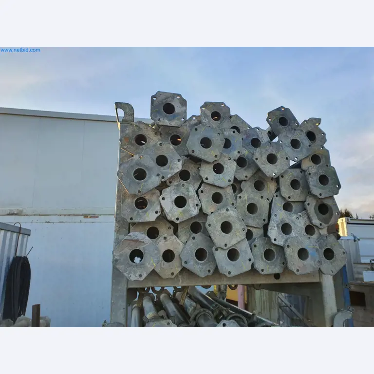 Maszyny budowlane, pojazdy, materiały szalunkowe i akcesoria z sektora budowlanego-2