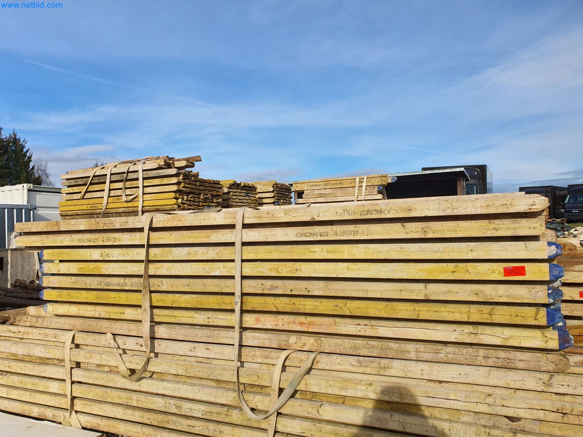 Stavební stroje, vozidla, bednicí materiál a příslušenství z oblasti stavebnictví-1