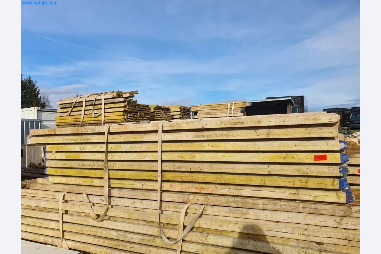 Baumaschinen, Fahrzeuge, Schalungsmaterial und Zubehör aus dem Bereich Hochbau-1