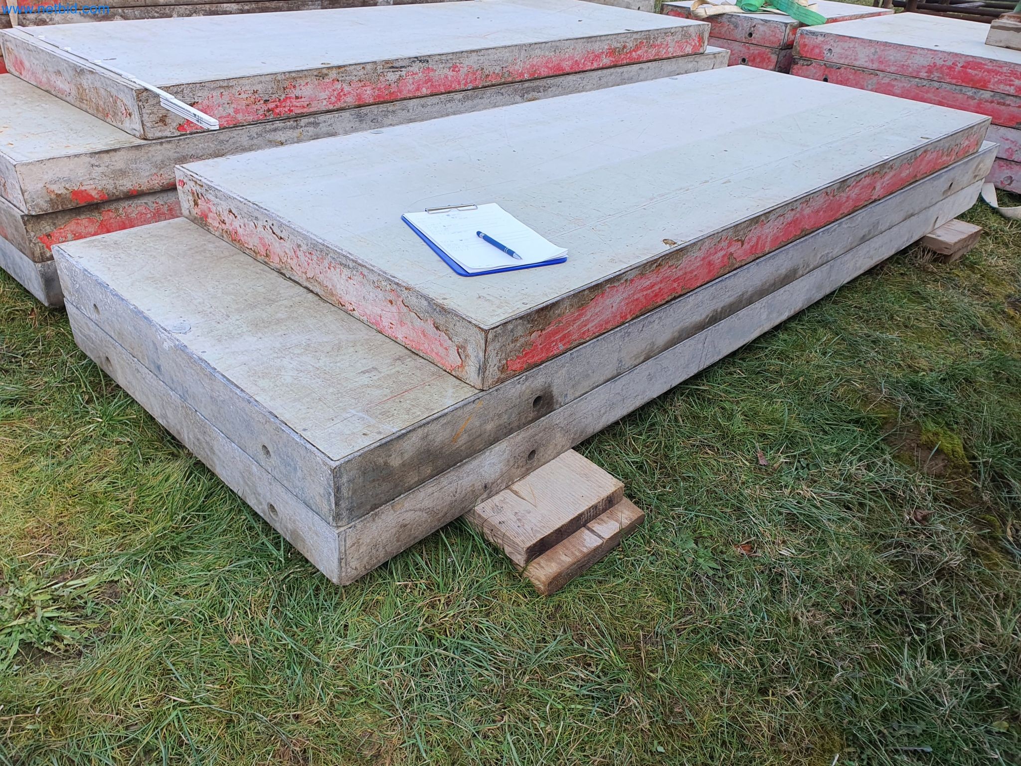 Maquinaria de construcción, vehículos, material de encofrado y accesorios del sector de la construcción de edificios-20