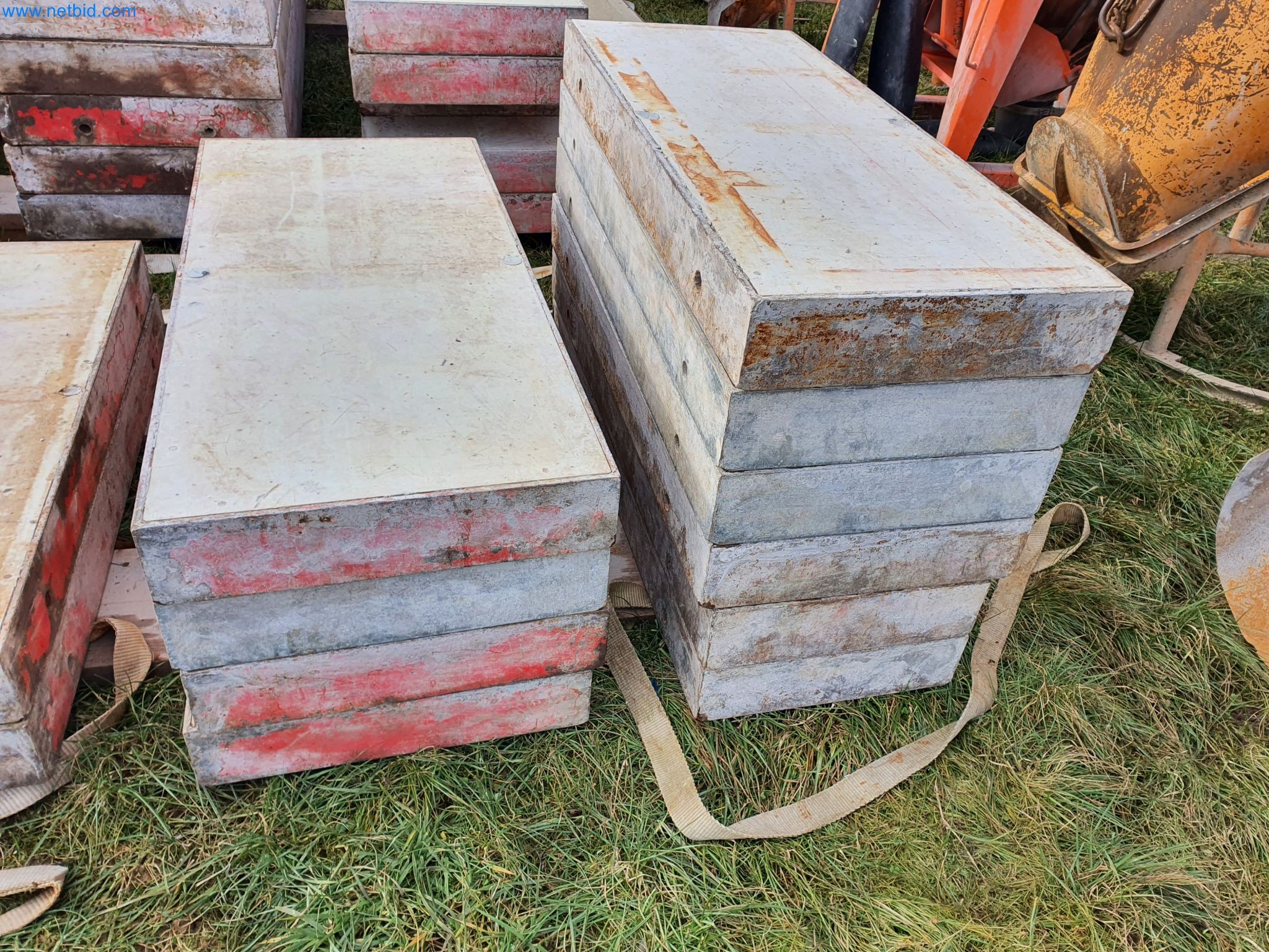 Maquinaria de construcción, vehículos, material de encofrado y accesorios del sector de la construcción de edificios-30