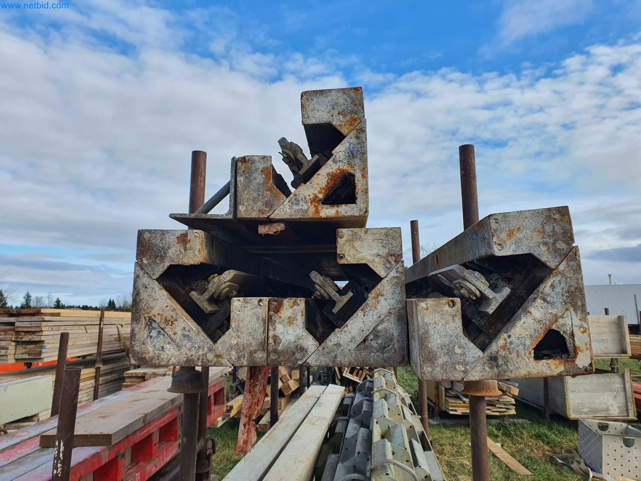 Maquinaria de construcción, vehículos, material de encofrado y accesorios del sector de la construcción de edificios-4