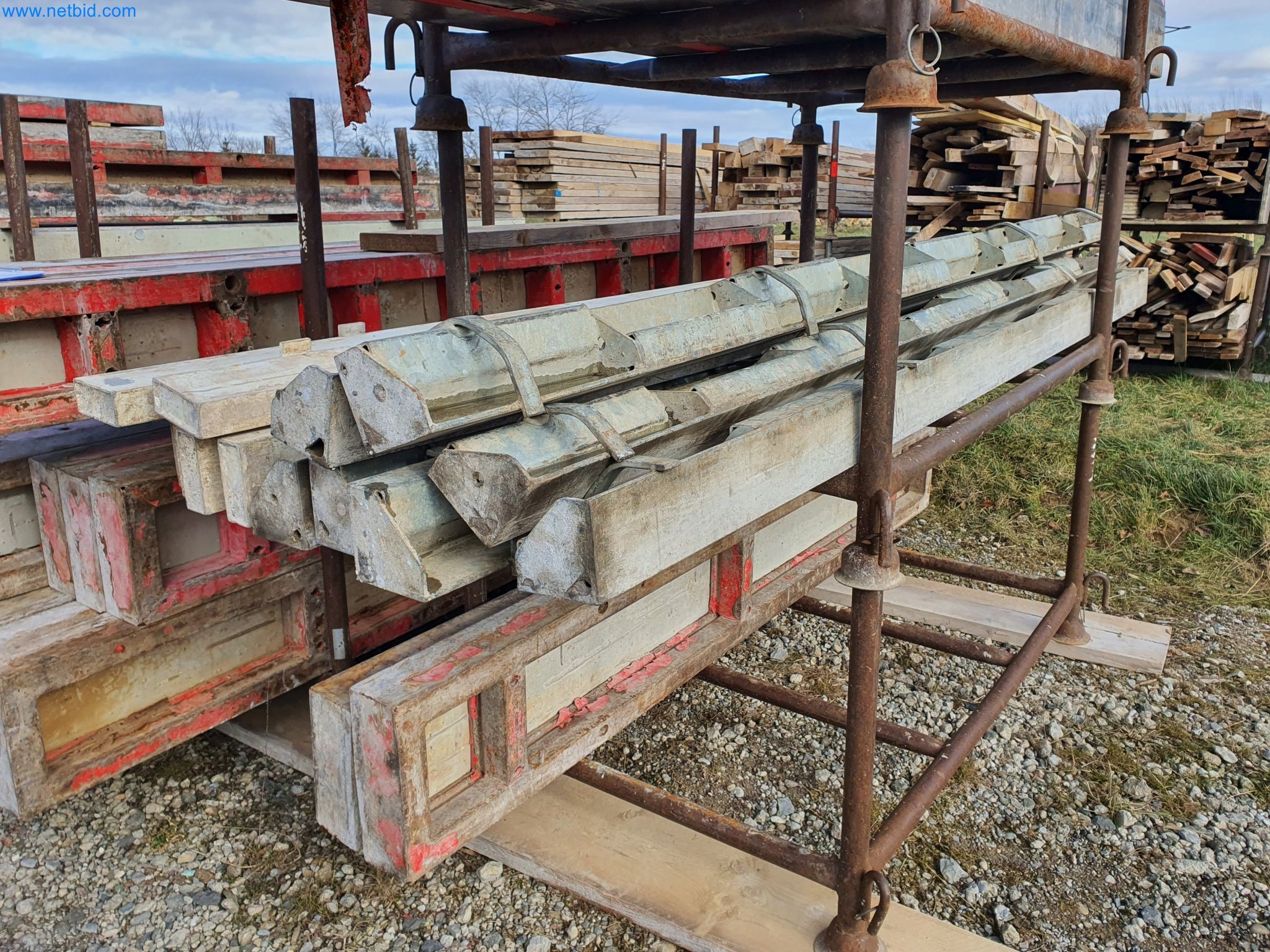 Maquinaria de construcción, vehículos, material de encofrado y accesorios del sector de la construcción de edificios-5