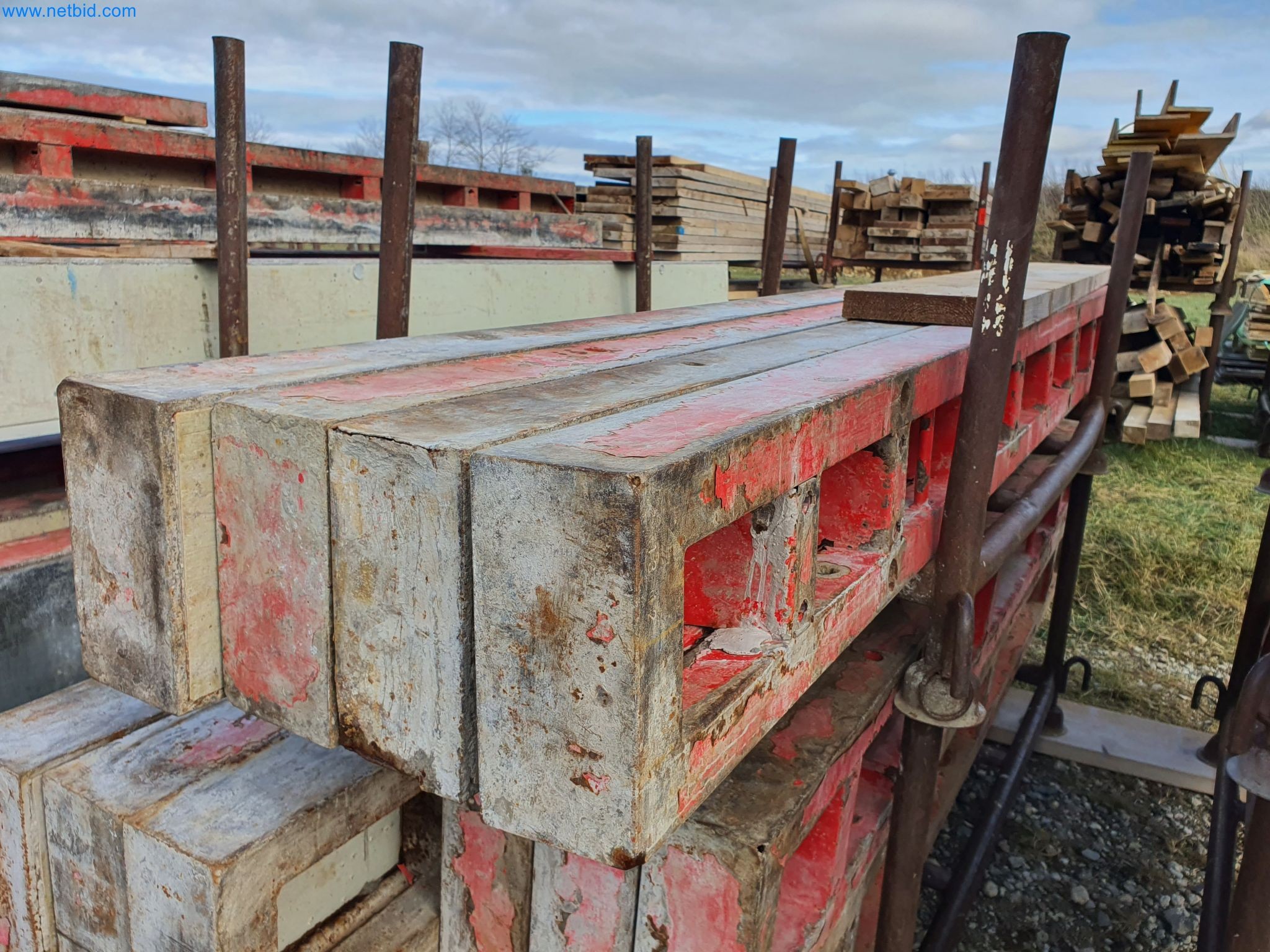 Maquinaria de construcción, vehículos, material de encofrado y accesorios del sector de la construcción de edificios-8