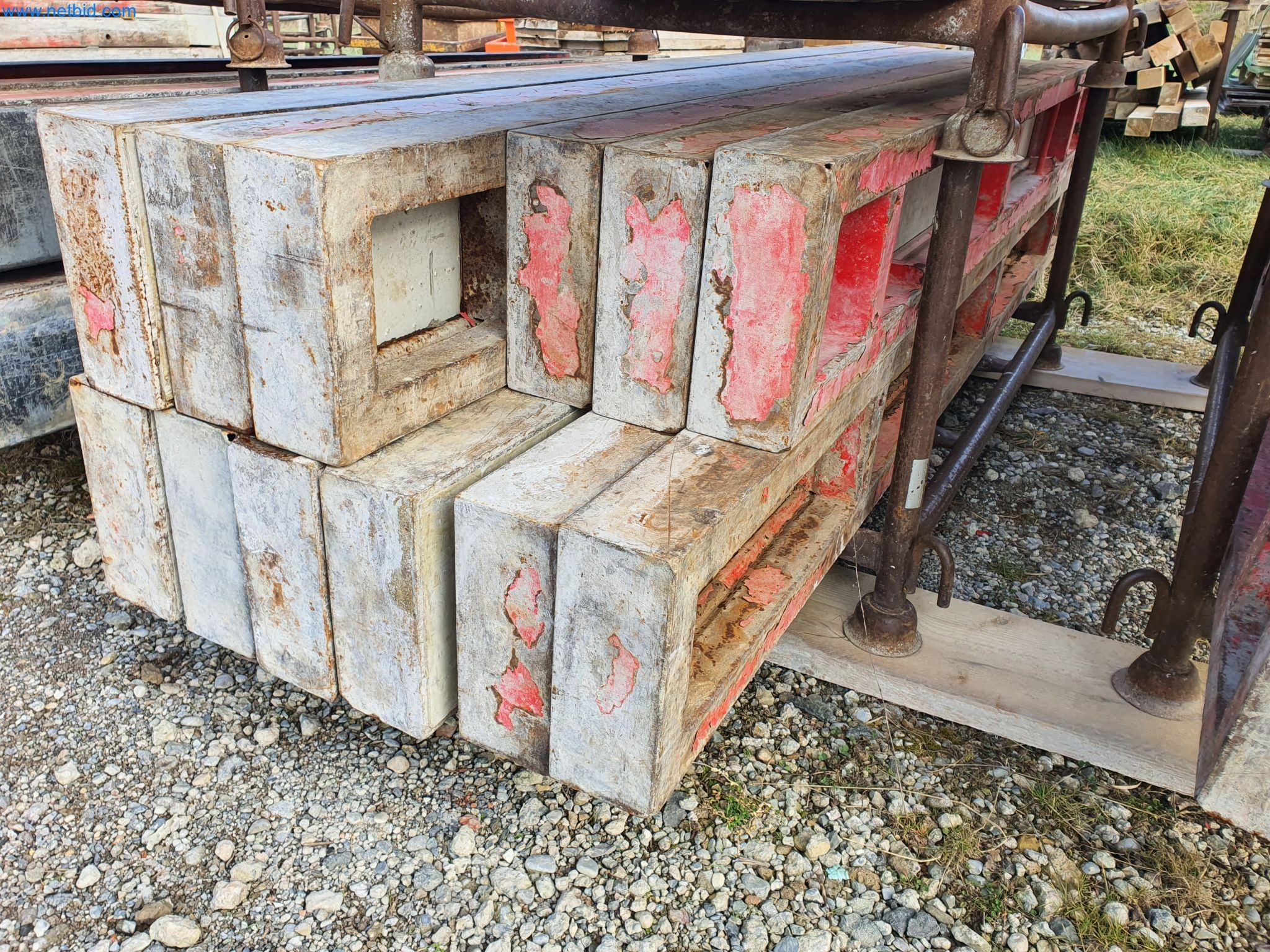 Maquinaria de construcción, vehículos, material de encofrado y accesorios del sector de la construcción de edificios-9