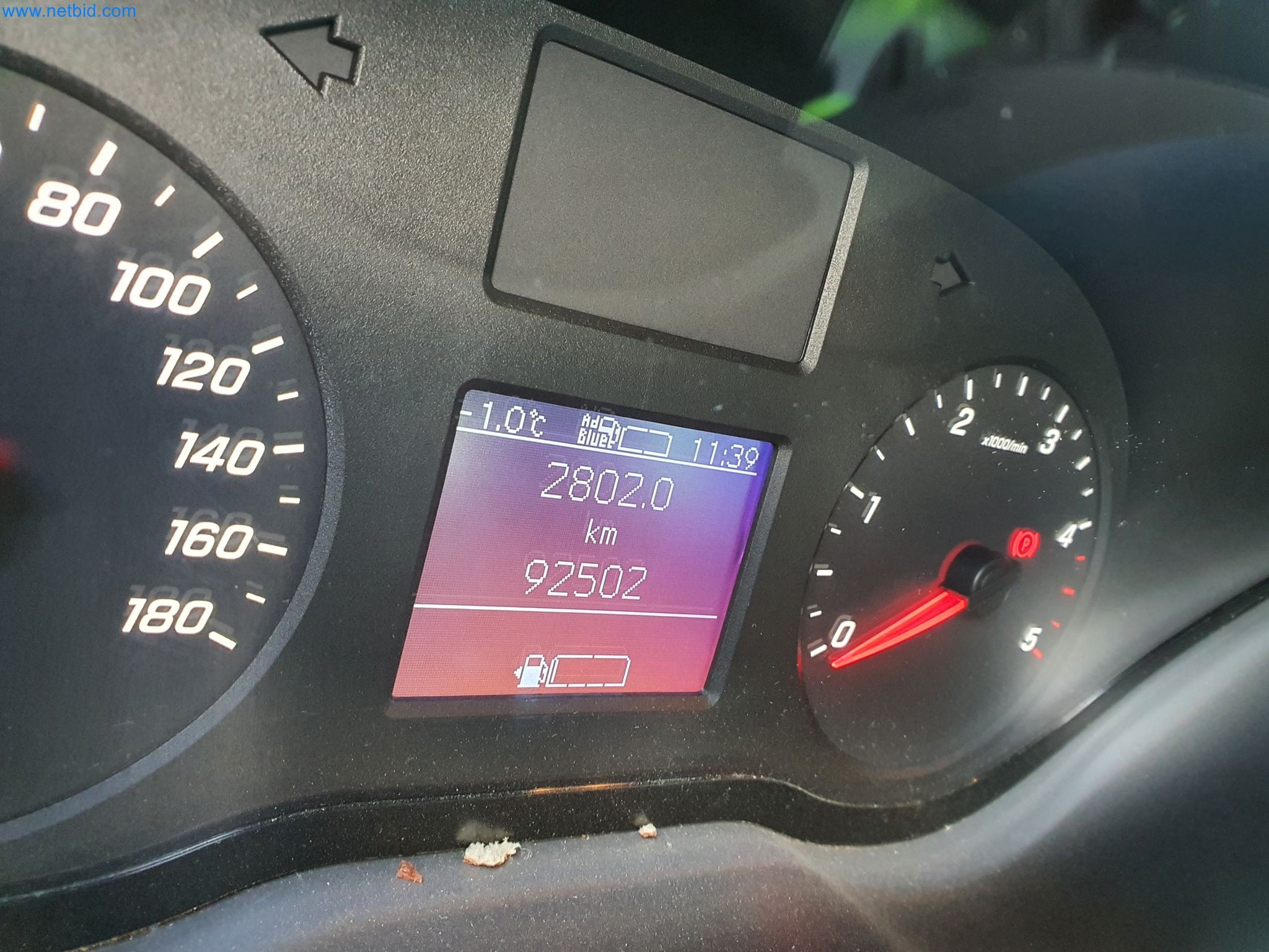 Gradbeni stroji, vozila, opažni materiali in dodatki za gradbeništvo-6