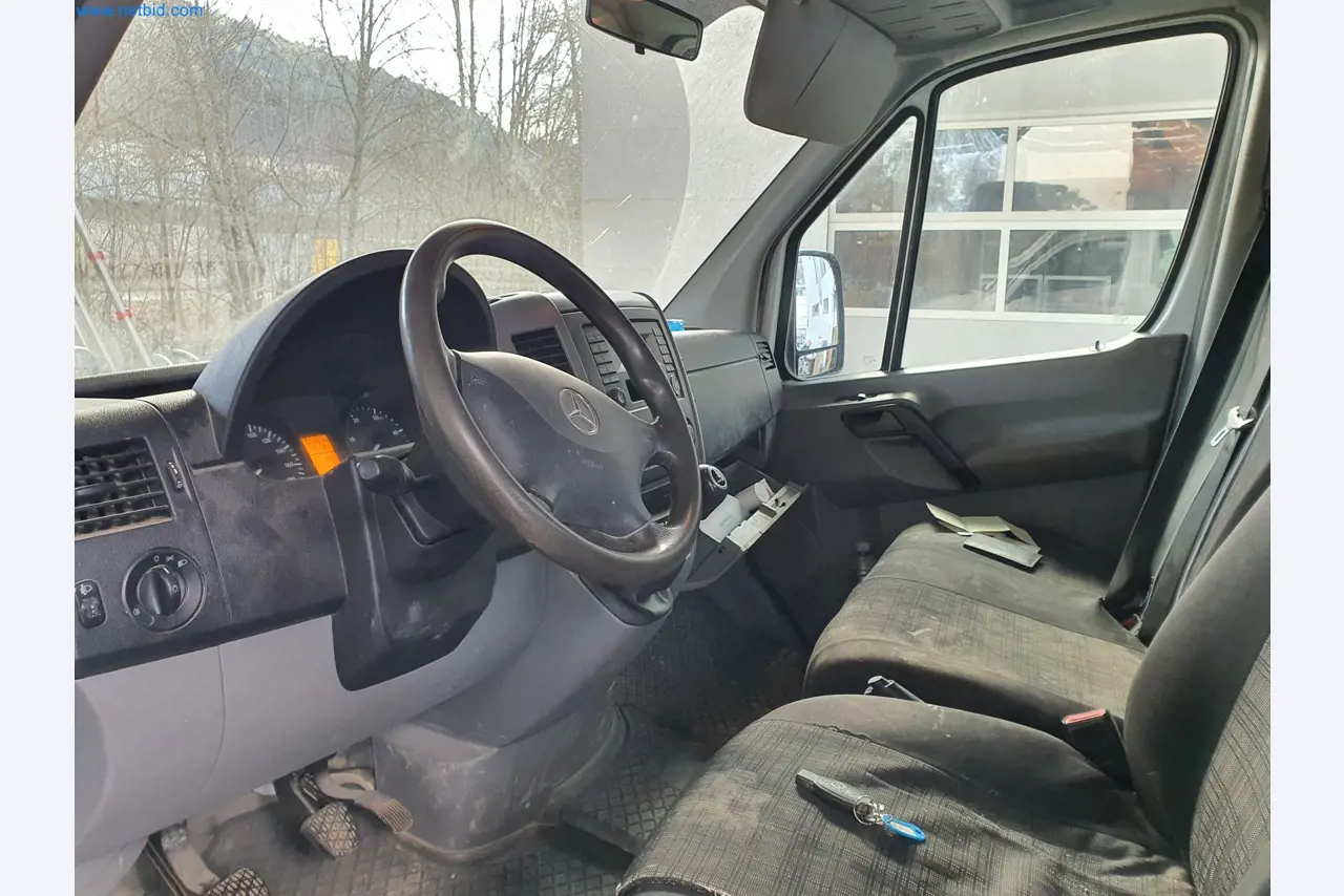 Construction machinery, vehicles, formwork materials and accessories from the building construction sector-11