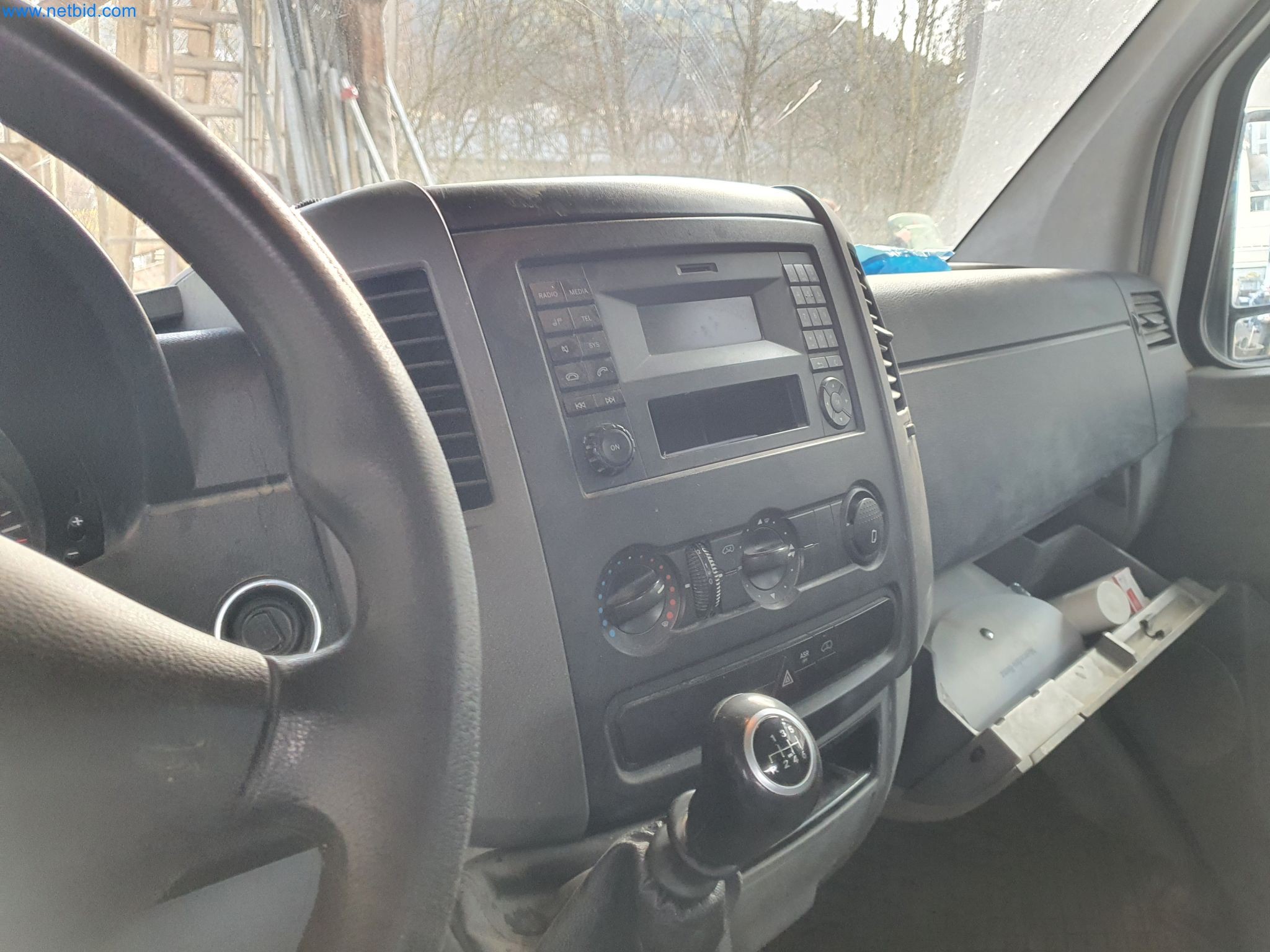 Construction machinery, vehicles, formwork materials and accessories from the building construction sector-13