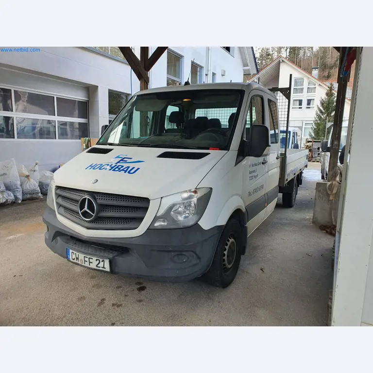 Construction machinery, vehicles, formwork materials and accessories from the building construction sector-1