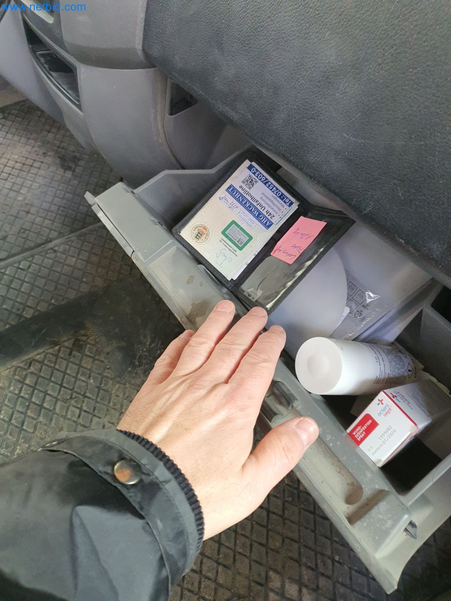 Construction machinery, vehicles, formwork materials and accessories from the building construction sector-21