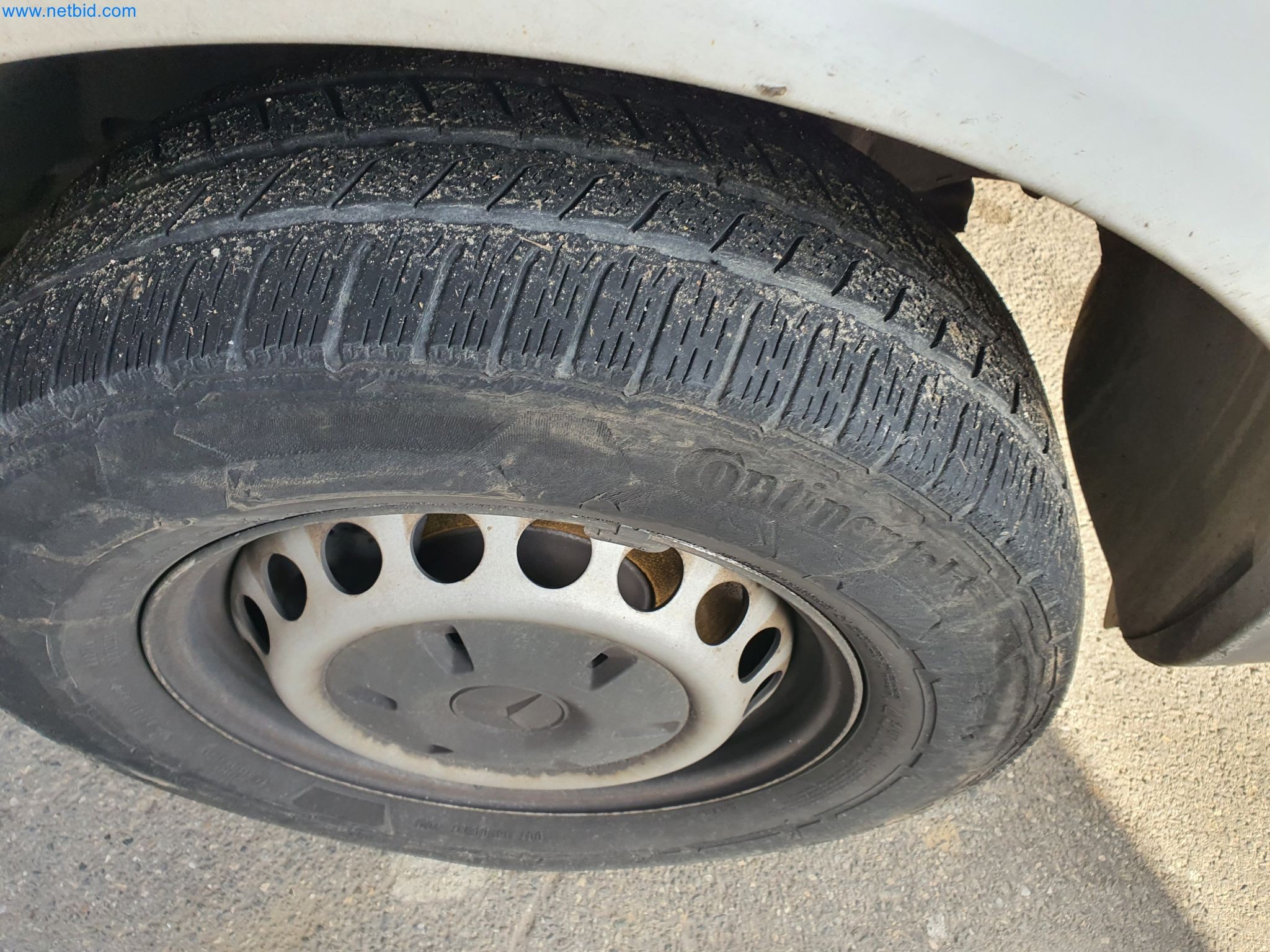 Construction machinery, vehicles, formwork materials and accessories from the building construction sector-22