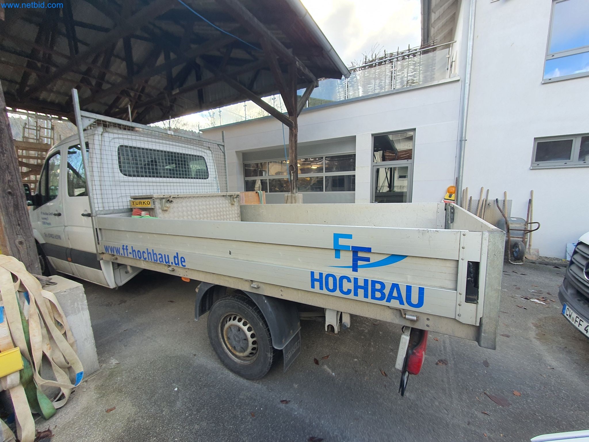 Construction machinery, vehicles, formwork materials and accessories from the building construction sector-3