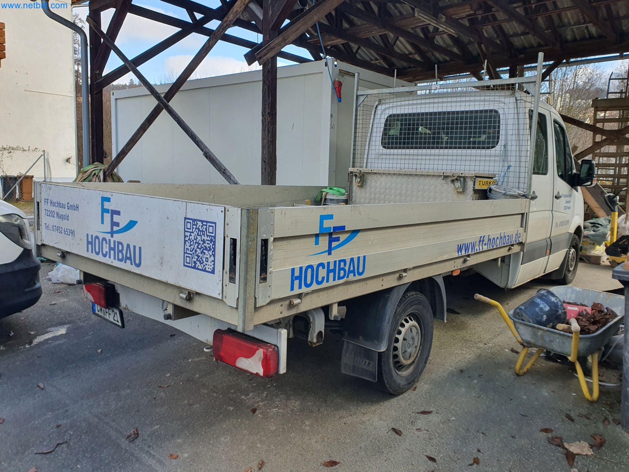 Construction machinery, vehicles, formwork materials and accessories from the building construction sector-7