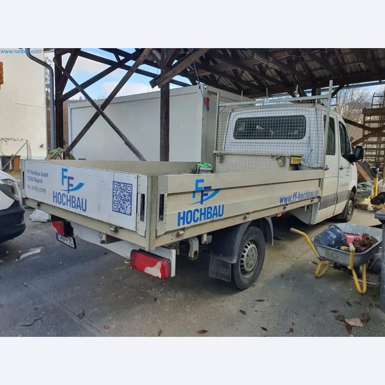 Construction machinery, vehicles, formwork materials and accessories from the building construction sector-7