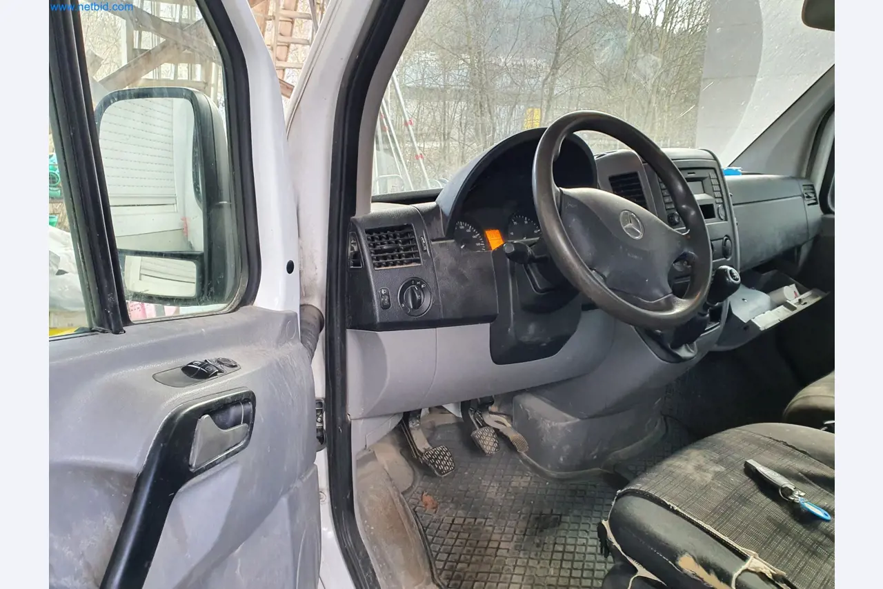 Construction machinery, vehicles, formwork materials and accessories from the building construction sector-8