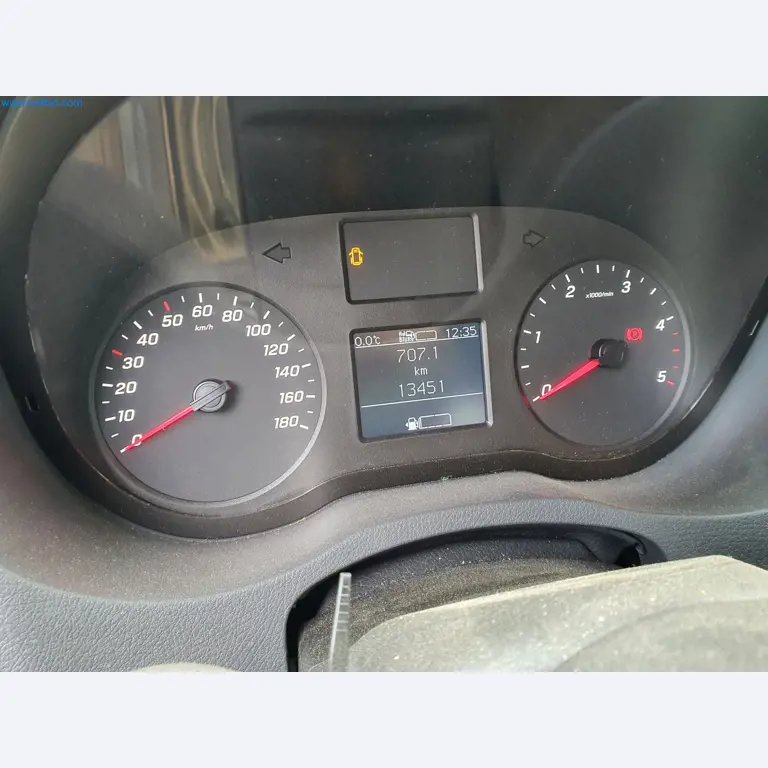 Maszyny budowlane, pojazdy, materiały szalunkowe i akcesoria z sektora budowlanego-10