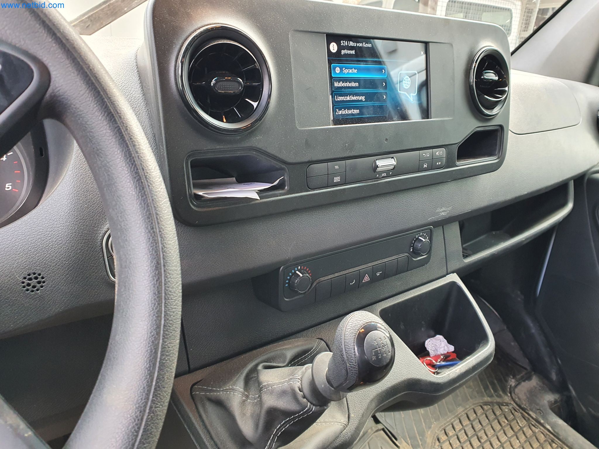 Stavební stroje, vozidla, bednicí materiál a příslušenství z oblasti stavebnictví-11