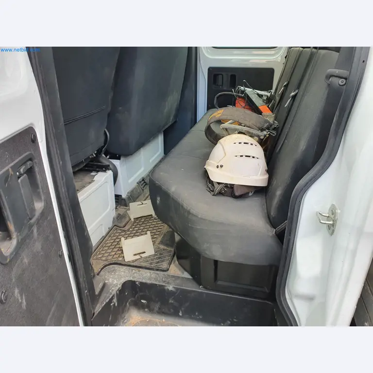 Maszyny budowlane, pojazdy, materiały szalunkowe i akcesoria z sektora budowlanego-14