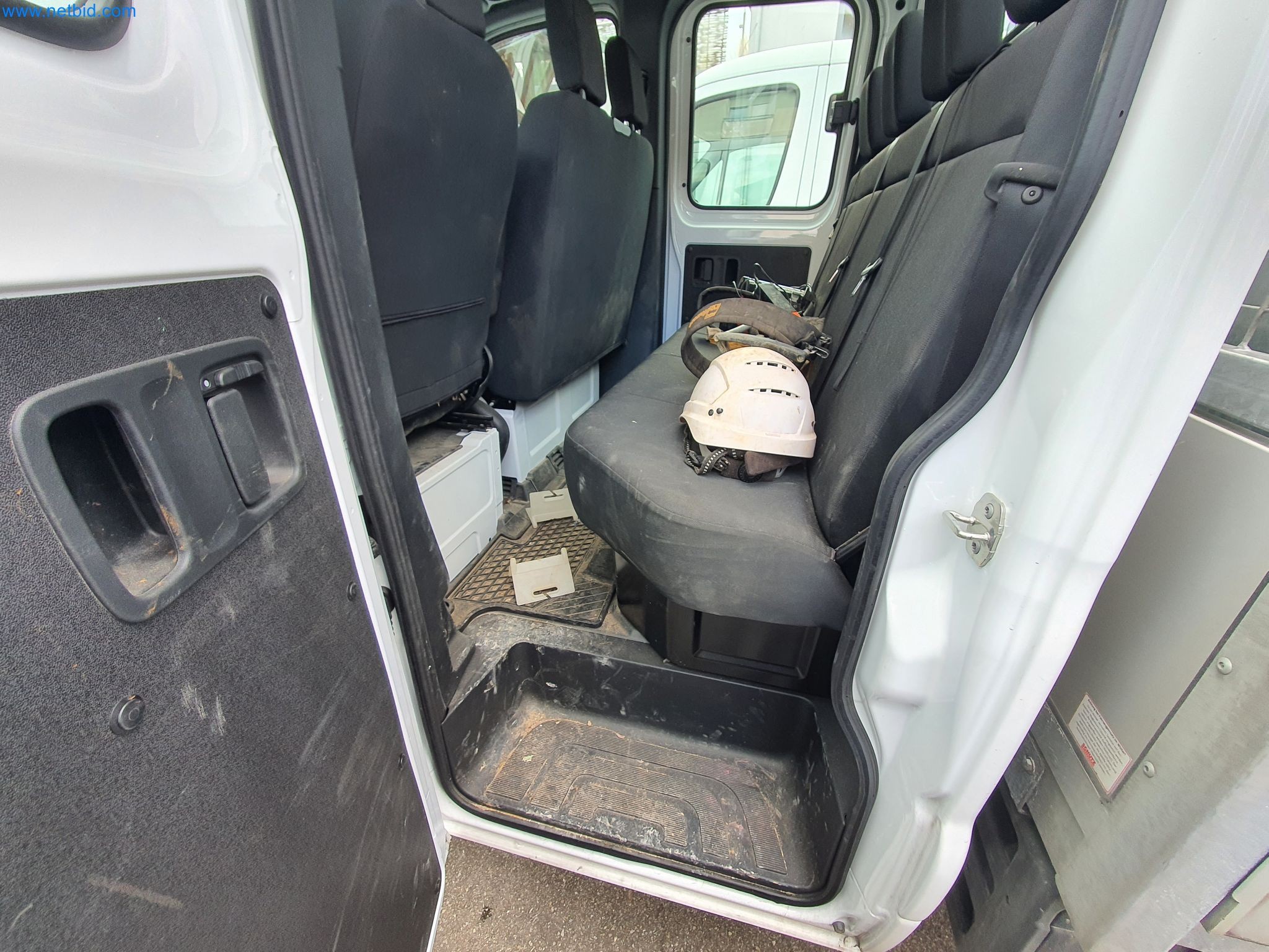 Stavební stroje, vozidla, bednicí materiál a příslušenství z oblasti stavebnictví-15