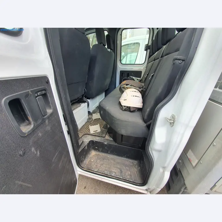 Maszyny budowlane, pojazdy, materiały szalunkowe i akcesoria z sektora budowlanego-15