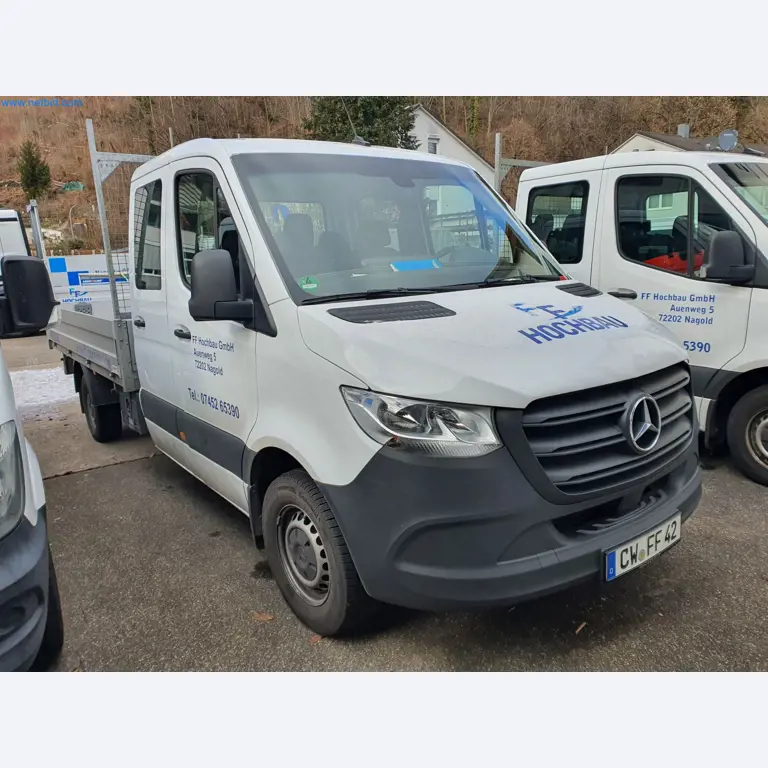 Maszyny budowlane, pojazdy, materiały szalunkowe i akcesoria z sektora budowlanego-2