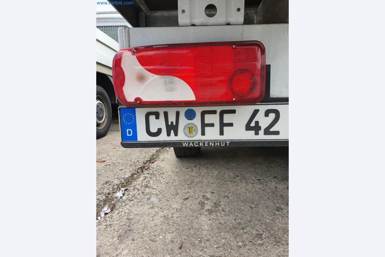 Maszyny budowlane, pojazdy, materiały szalunkowe i akcesoria z sektora budowlanego-4