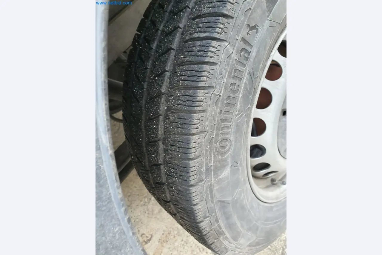 Maszyny budowlane, pojazdy, materiały szalunkowe i akcesoria z sektora budowlanego-7