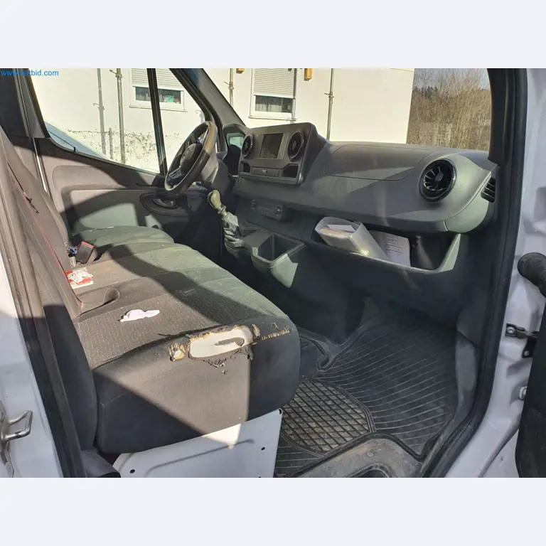 Baumaschinen, Fahrzeuge, Schalungsmaterial und Zubehör aus dem Bereich Hochbau-11